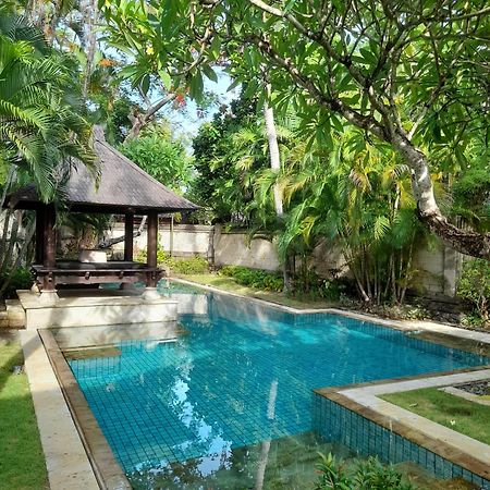The Royal Beach Seminyak Exterior foto