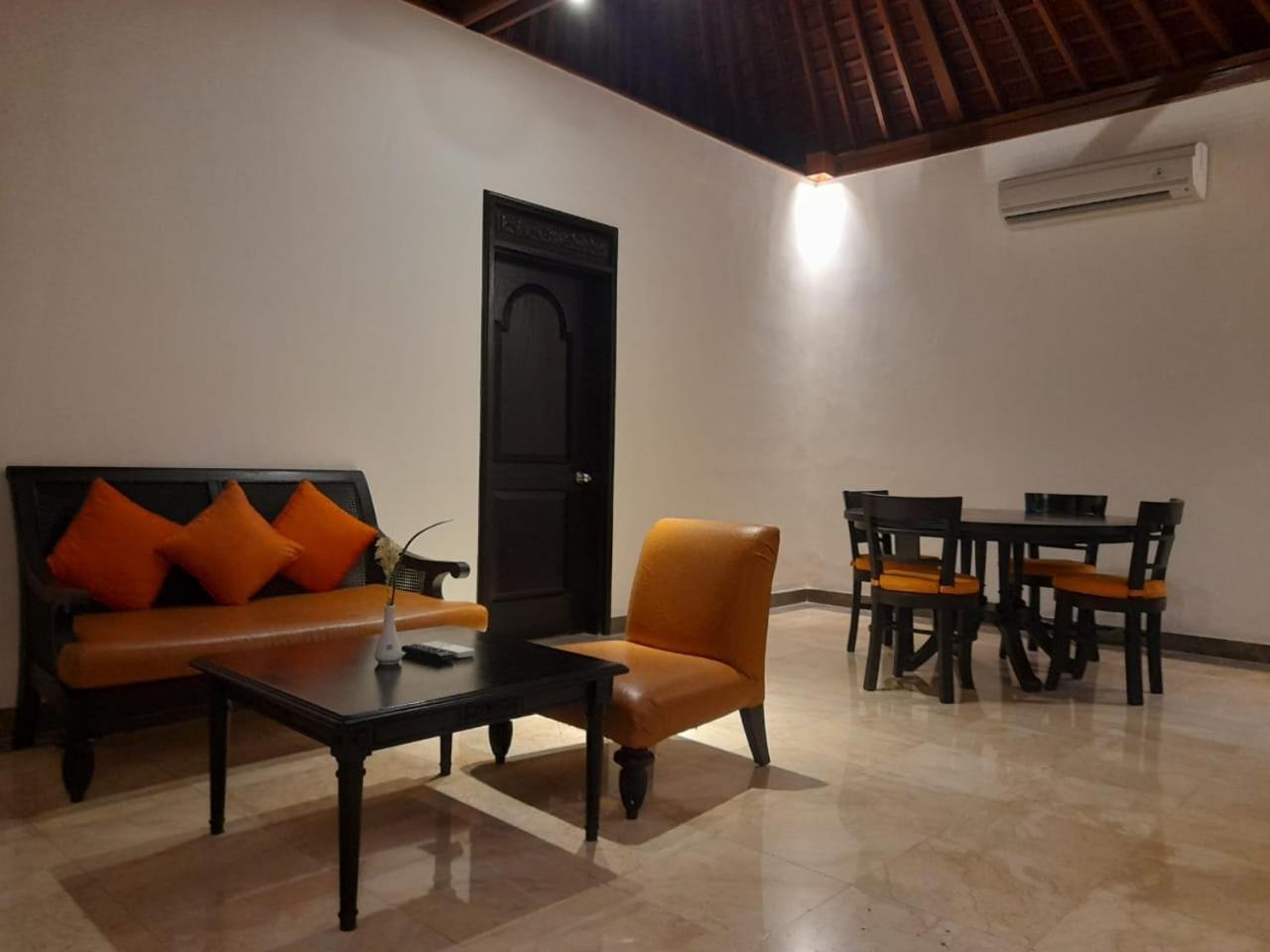 The Royal Beach Seminyak Exterior foto