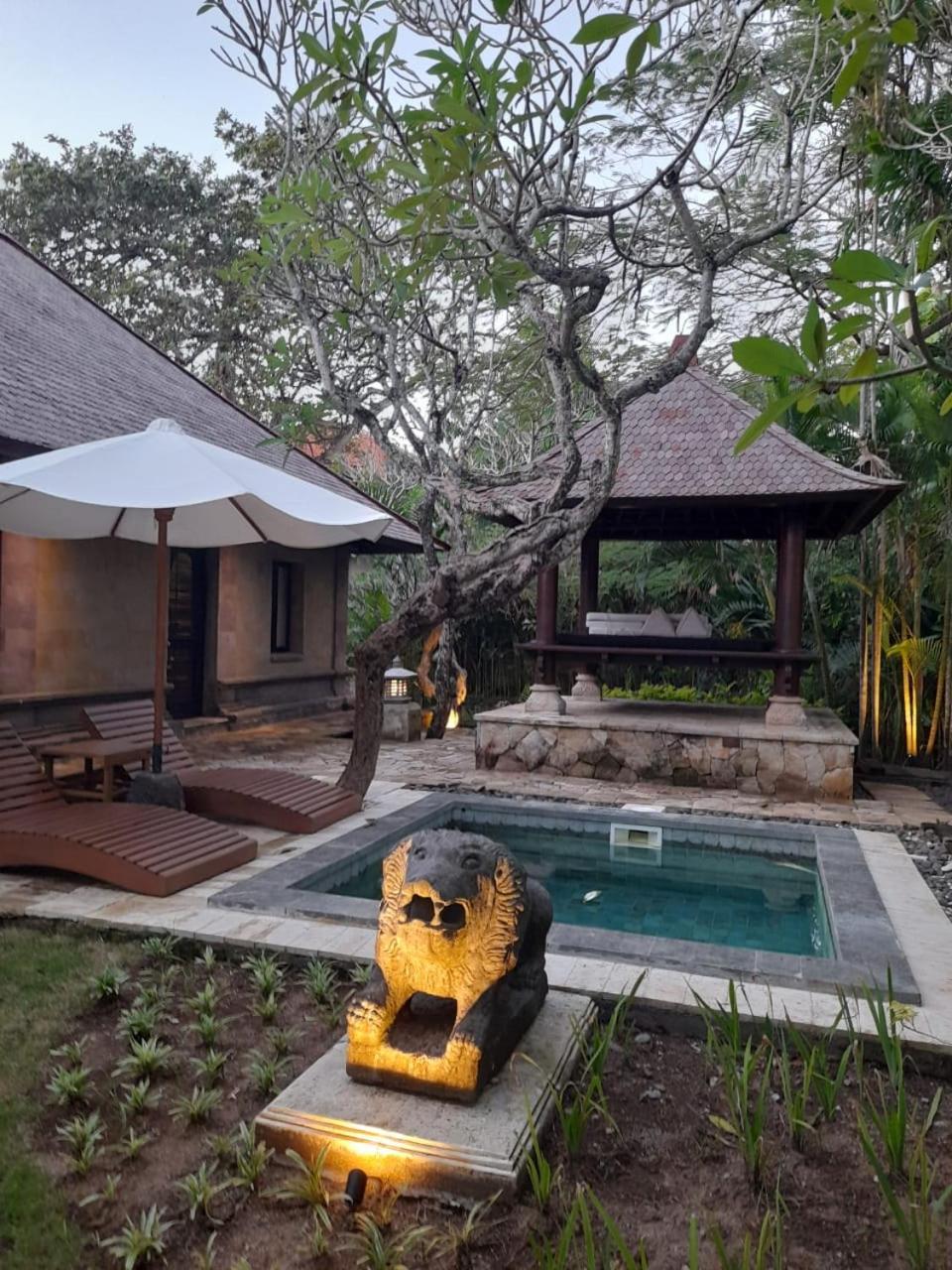 The Royal Beach Seminyak Exterior foto