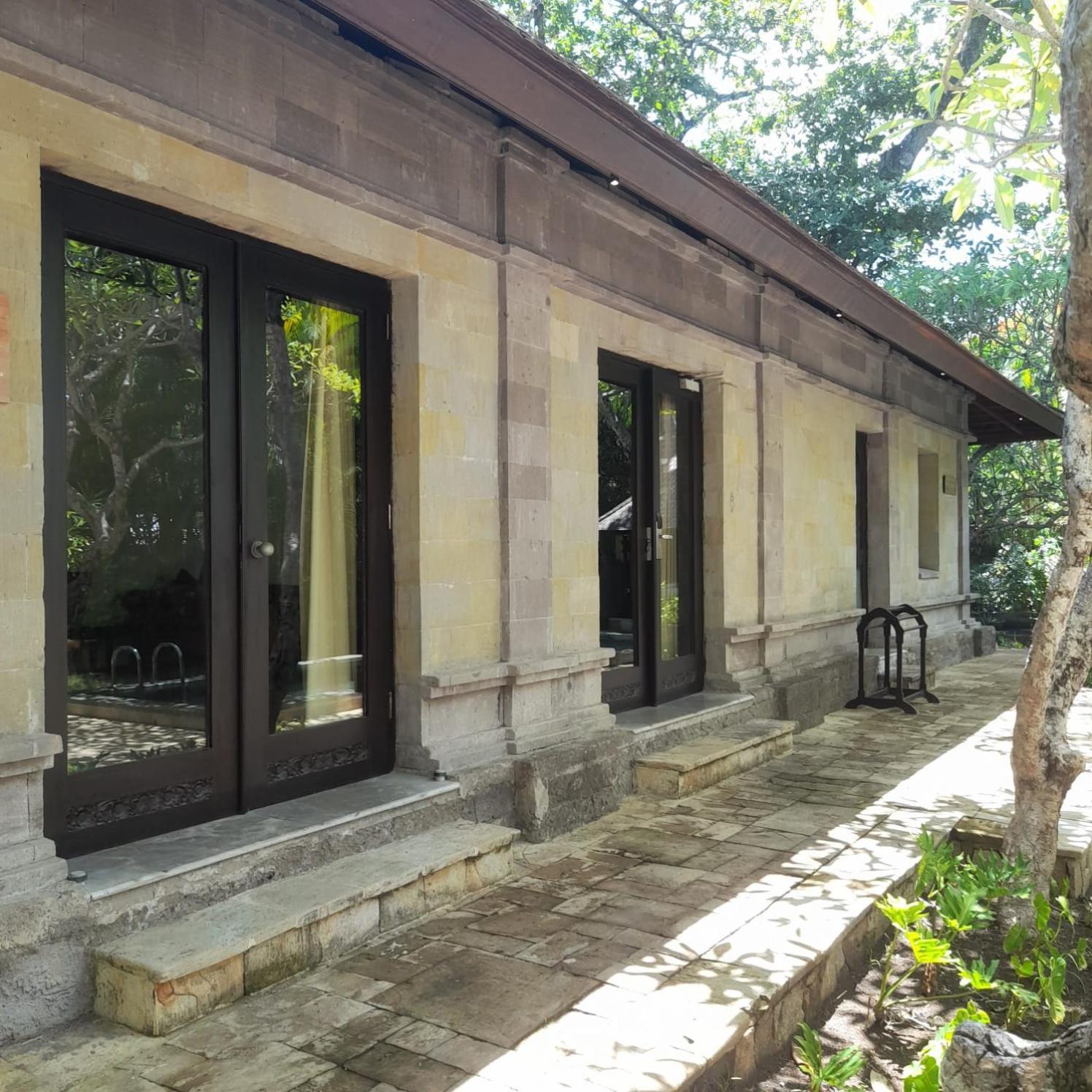 The Royal Beach Seminyak Exterior foto